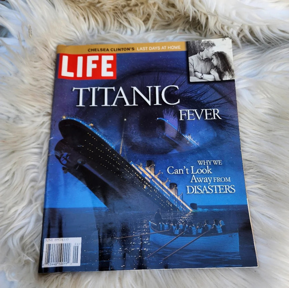 Life Magazine vintage Titanic edition - Picture 1 of 6